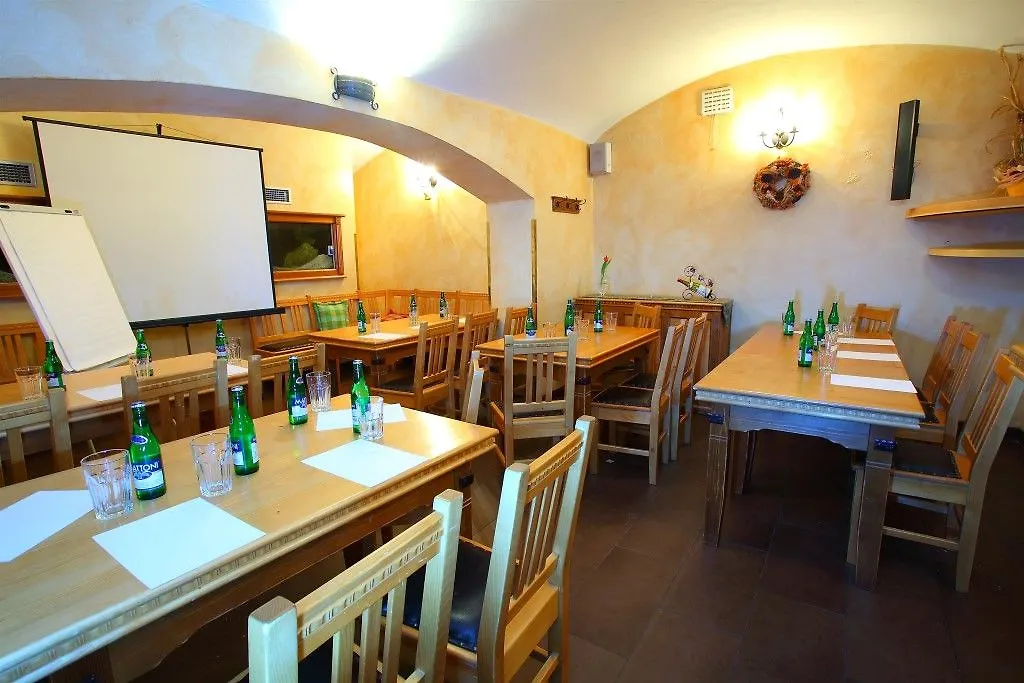 ****  פראג Hotel U Divadla - Czech Leading Hotels צ'כיה