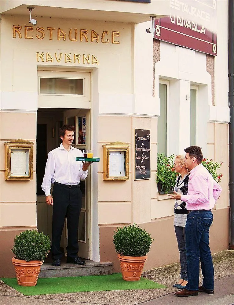 Hotel U Divadla - Czech Leading Hotels Prága 4*,