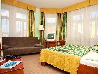 Hotel U Divadla - Czech Leading Hotels Prag 4*,