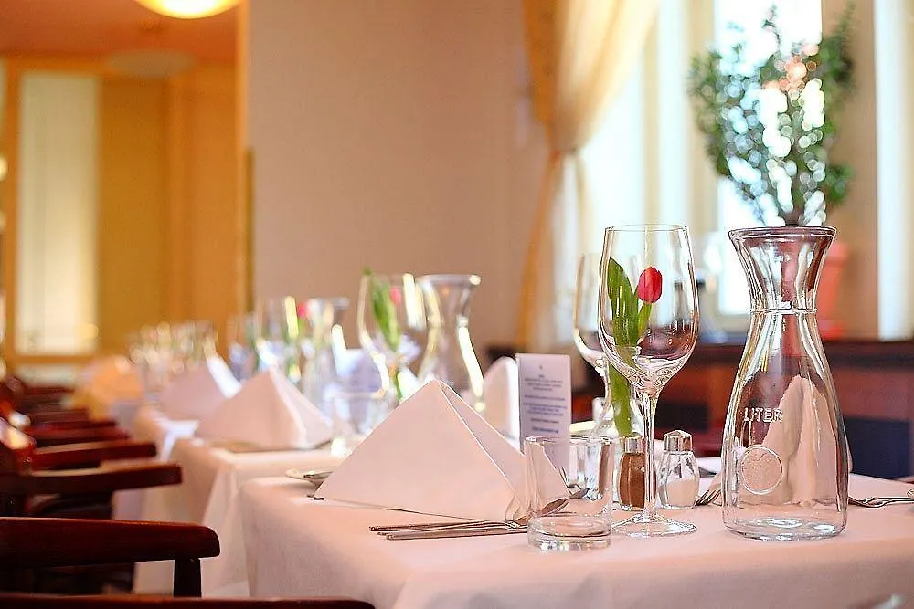 Hotel U Divadla - Czech Leading Hotels Prag 4*,